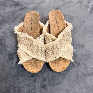 Lucky Brand Women's Cream Frayed Slide Sandals